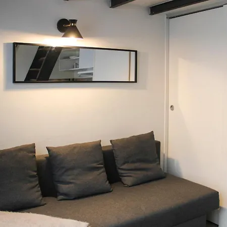 Charming Little Duplex House In 18th * Parigi