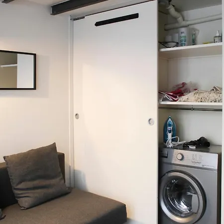 Charming Little Duplex House In 18th Parigi